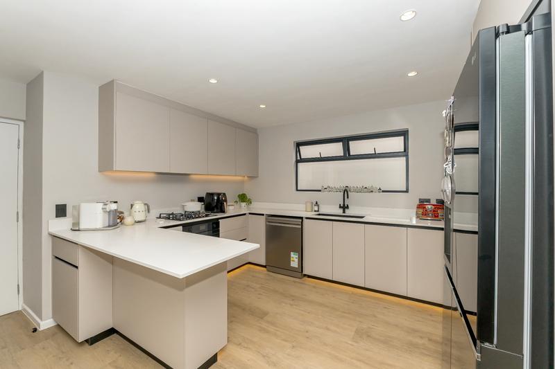 3 Bedroom Property for Sale in Camps Bay Western Cape